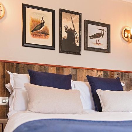 The Three Swallows Cley Cley next the Sea Room photo